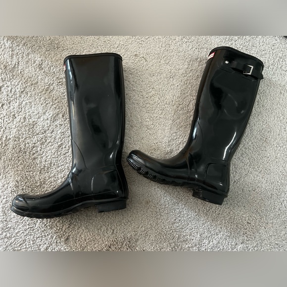 Hunter Classic Tall Gloss Black Rain Boots - Picture 3 of 6